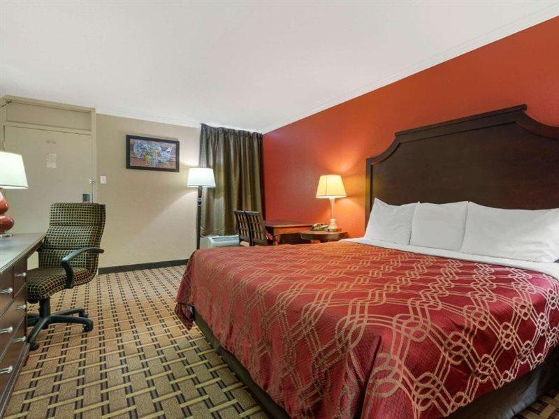 Hotel Days By Wyndham Near Stewart, Newly Renovated, Free Hot Breakfast, Restaurant And Bar 2*