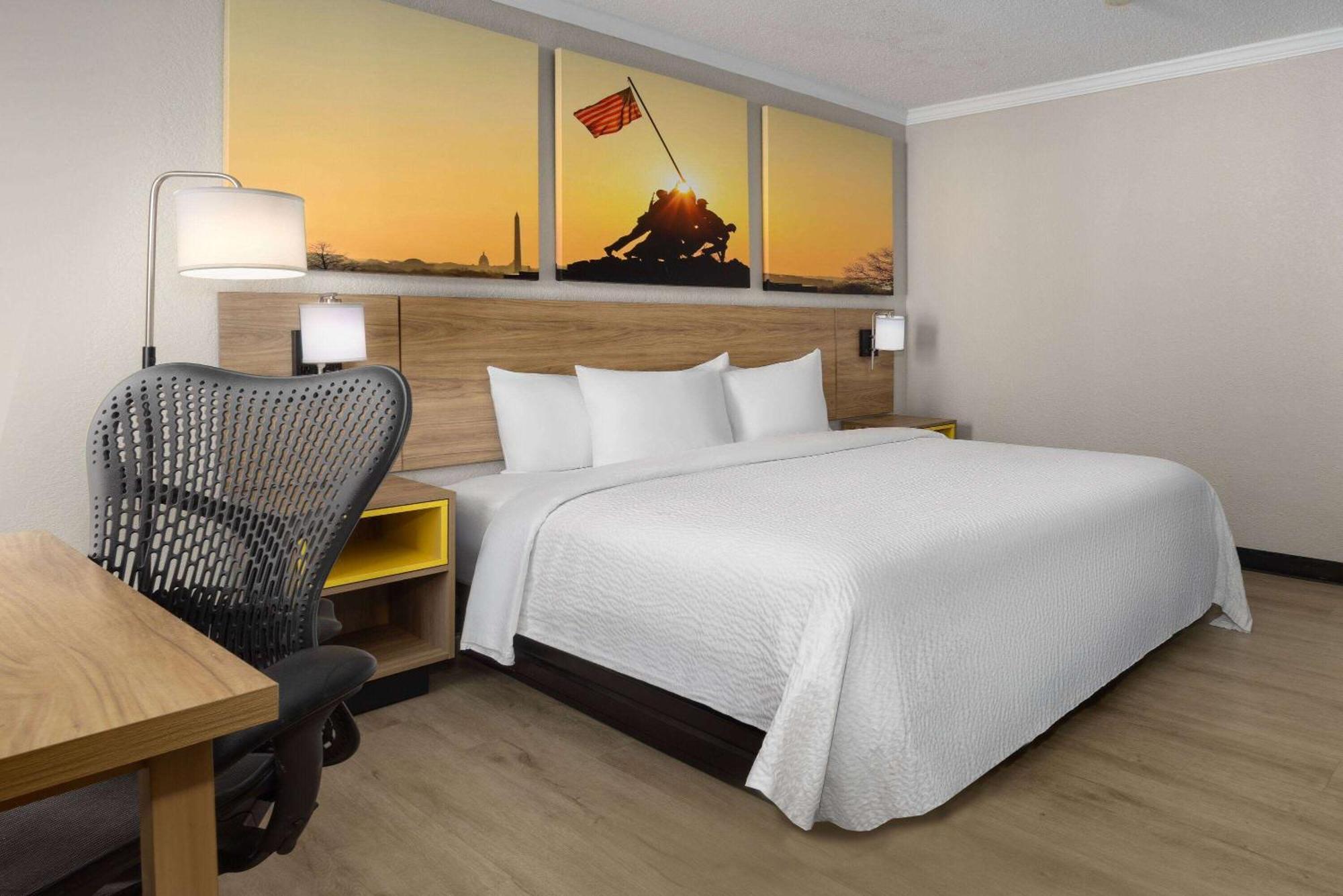 Days By Wyndham Near Stewart, Newly Renovated, Free Hot Breakfast, Restaurant And Bar 2* Hinesville