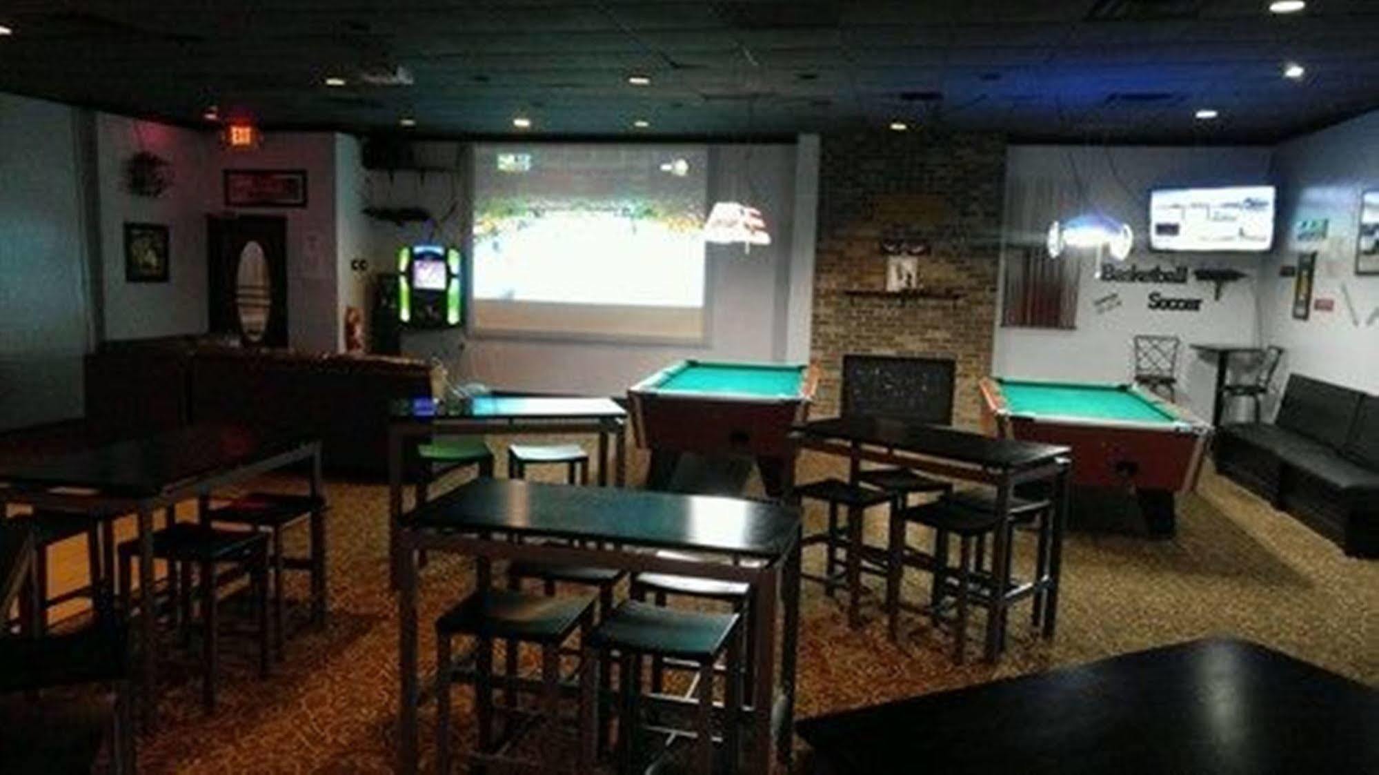 Hotel Days By Wyndham Near Stewart, Newly Renovated, Free Hot Breakfast, Restaurant And Bar 2*