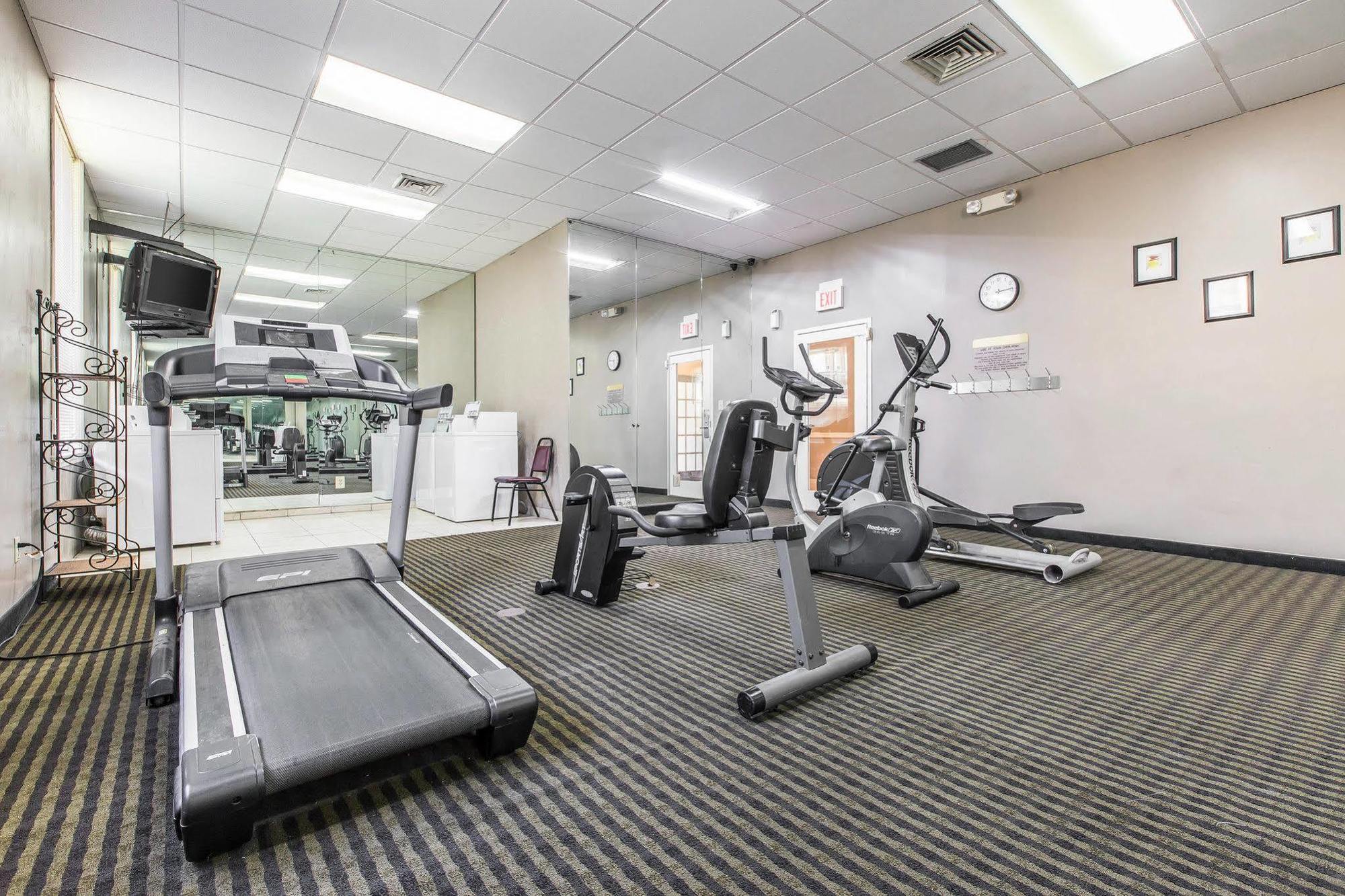 Days By Wyndham Near Stewart, Newly Renovated, Free Hot Breakfast, Restaurant And Bar 2* Hinesville