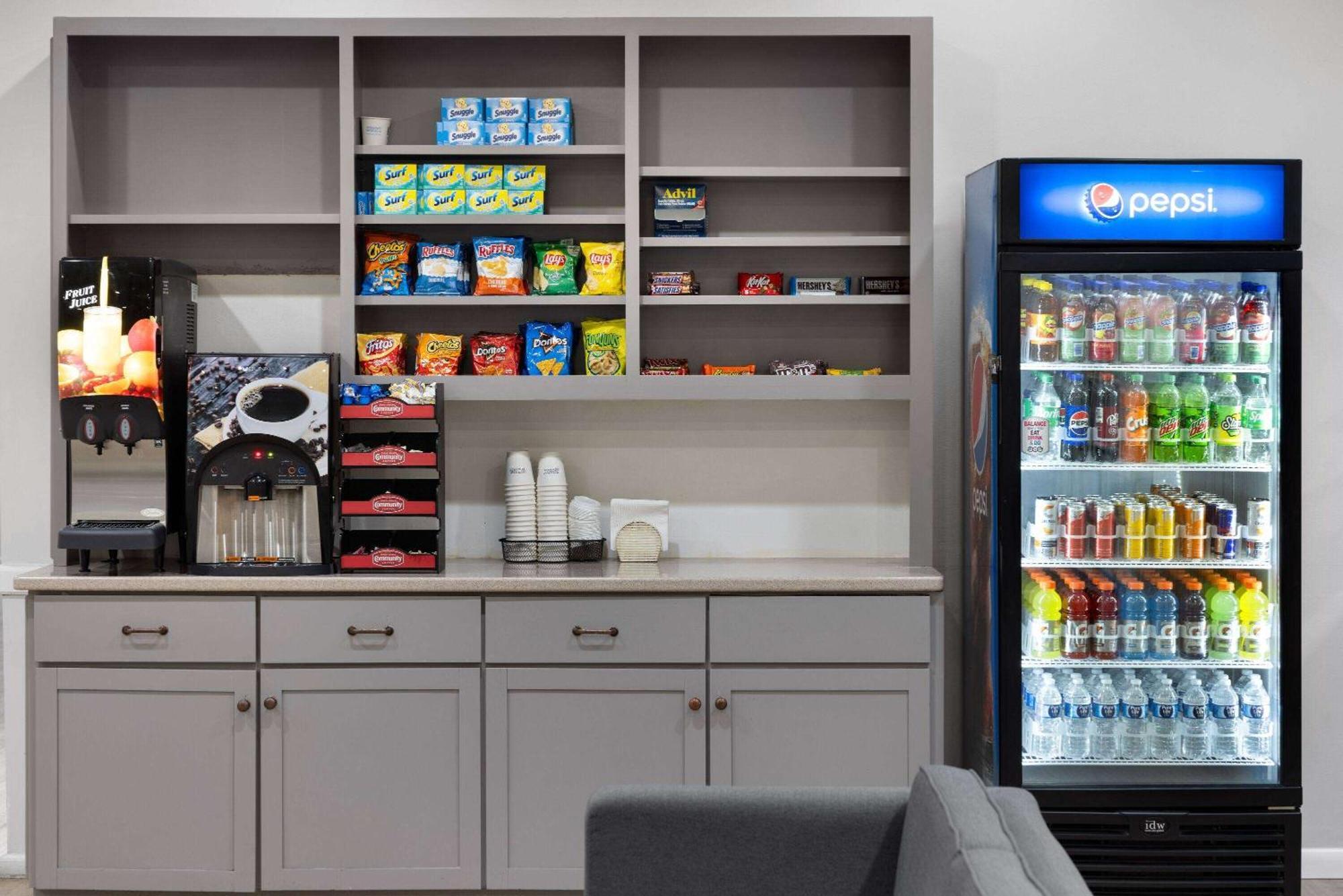 Days By Wyndham Near Stewart, Newly Renovated, Free Hot Breakfast, Restaurant And Bar 2*