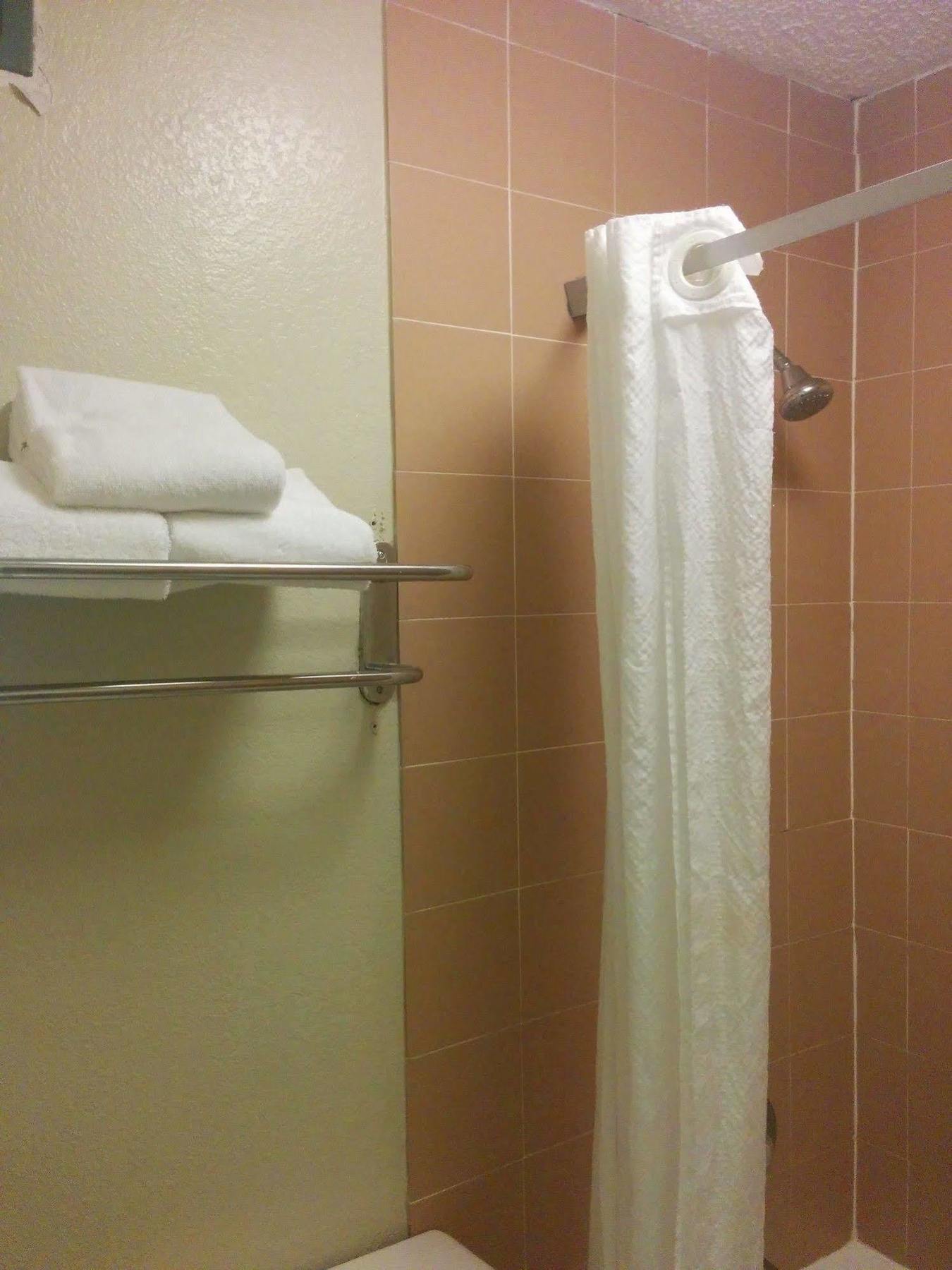 Hotel Days By Wyndham Near Stewart, Newly Renovated, Free Hot Breakfast, Restaurant And Bar 2*