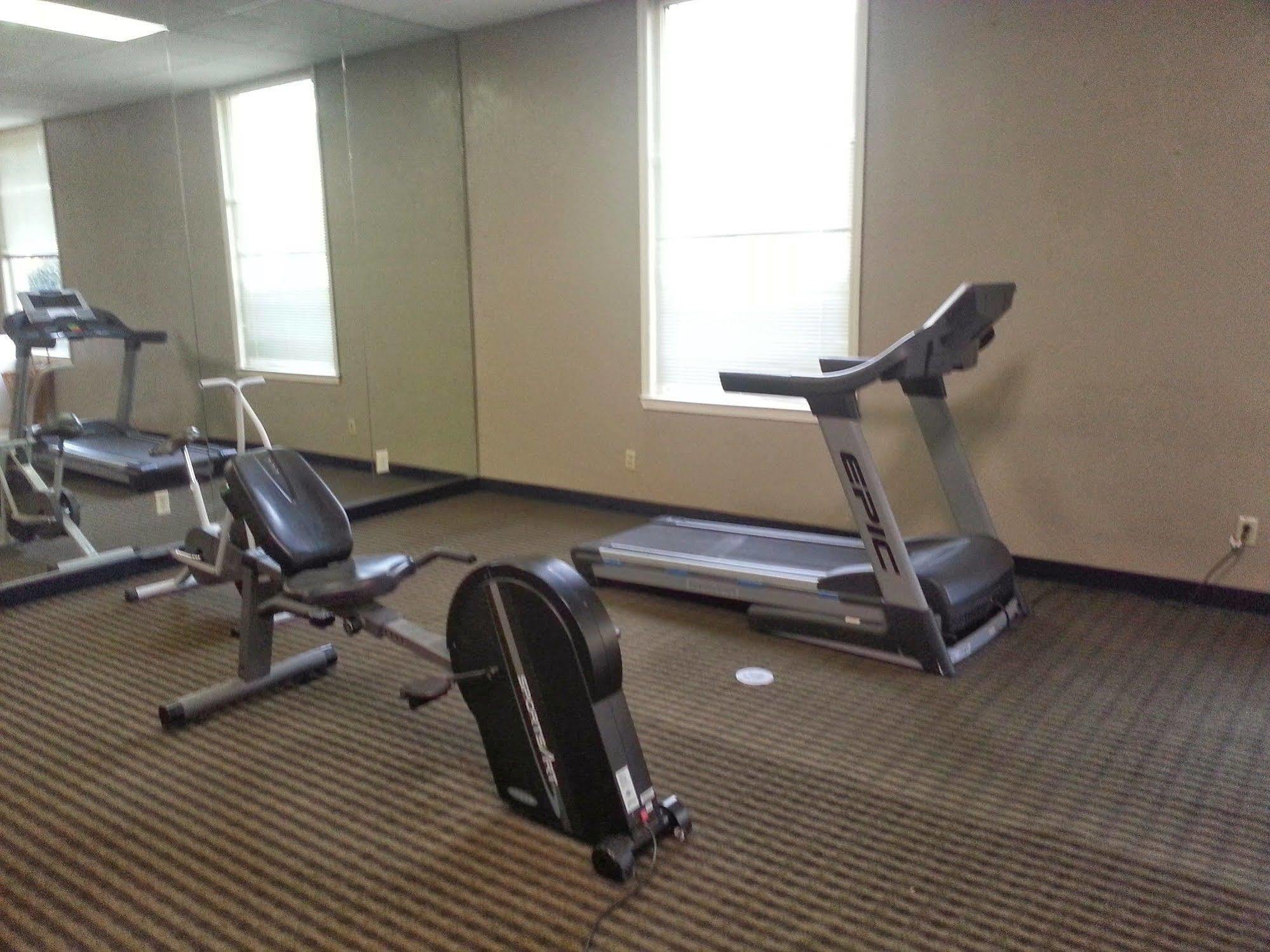 Days By Wyndham Near Stewart, Newly Renovated, Free Hot Breakfast, Restaurant And Bar Hinesville